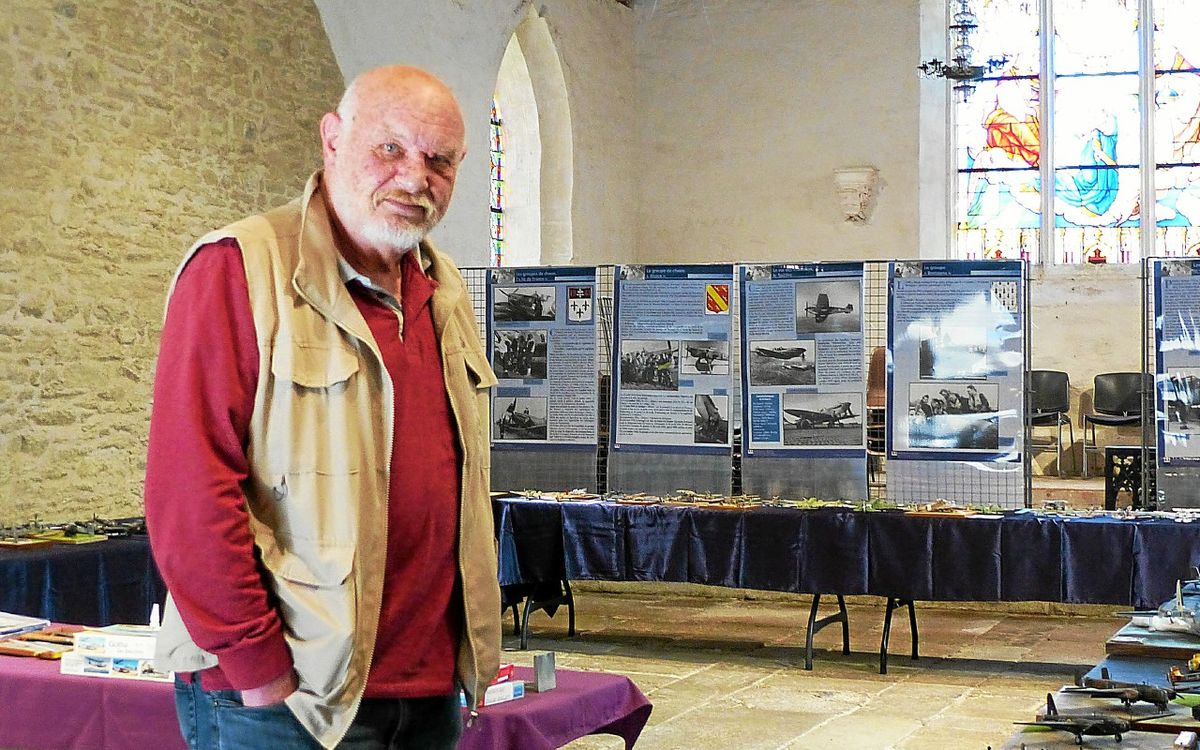 , À Surzur, il expose ses maquettes d’avions militaires à la chapelle